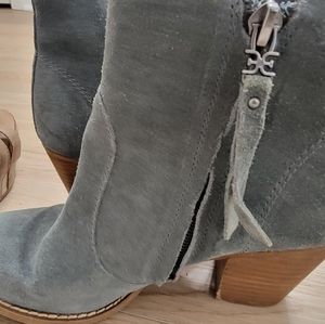 Sam Edelman  sz 6 ankle boots, bluish gray suede
